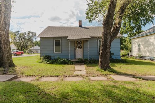324 S Franklin Ave, Anthony, KS, 67003-2411 | Card Image