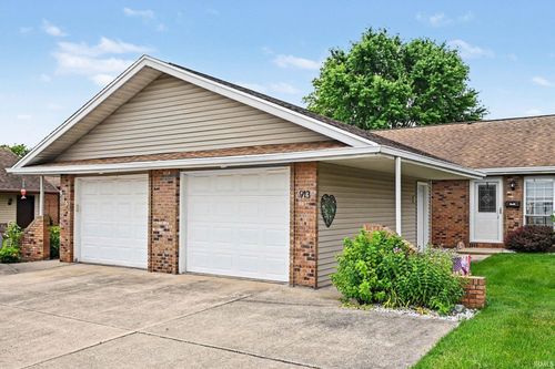 913 Berkley Cir, Mishawaka, IN, 46544-4813 | Card Image