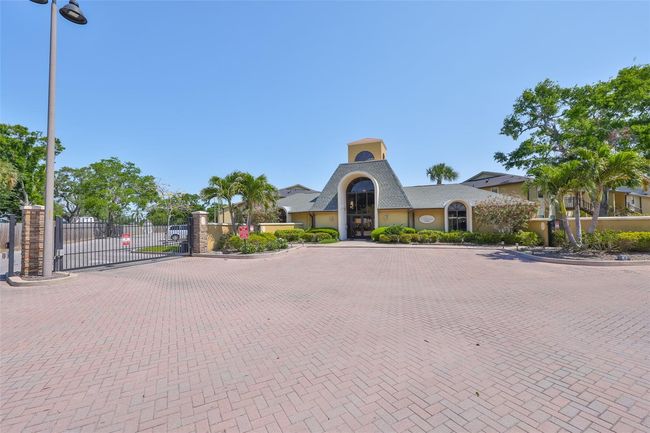 APT-203 - 10100 Sailwinds Blvd N, Condo with 3 bedrooms, 2 bathrooms and null parking in LARGO FL | Image 32