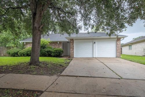 15803 Cerca Blanca Dr, Houston, TX, 77083-4935 | Card Image
