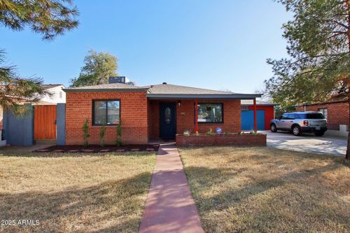 2511 E Pinchot Ave, Phoenix, AZ, 85016-7909 | Card Image