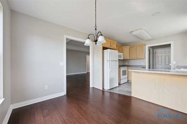 7352 Manatee Ct, House other with 2 bedrooms, 2 bathrooms and 2 parking in Maumee OH | Image 10