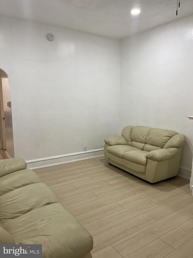846 Haddon Ave, Townhouse with 4 bedrooms, 2 bathrooms and null parking in CAMDEN NJ | Image 6