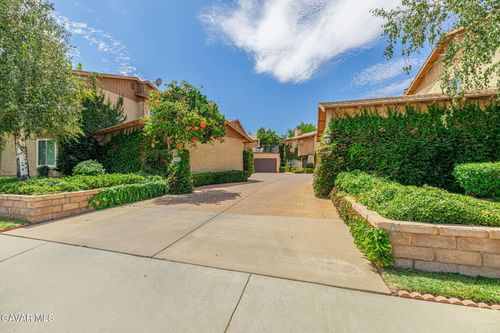 39203 10th St W, Palmdale, CA, 93551-3744 | Card Image