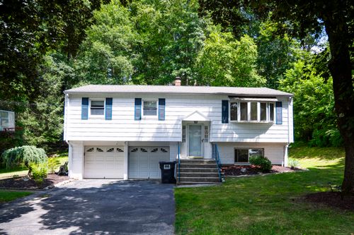 26 Lincoln St, Trumbull, CT, 06611-4611 | Card Image