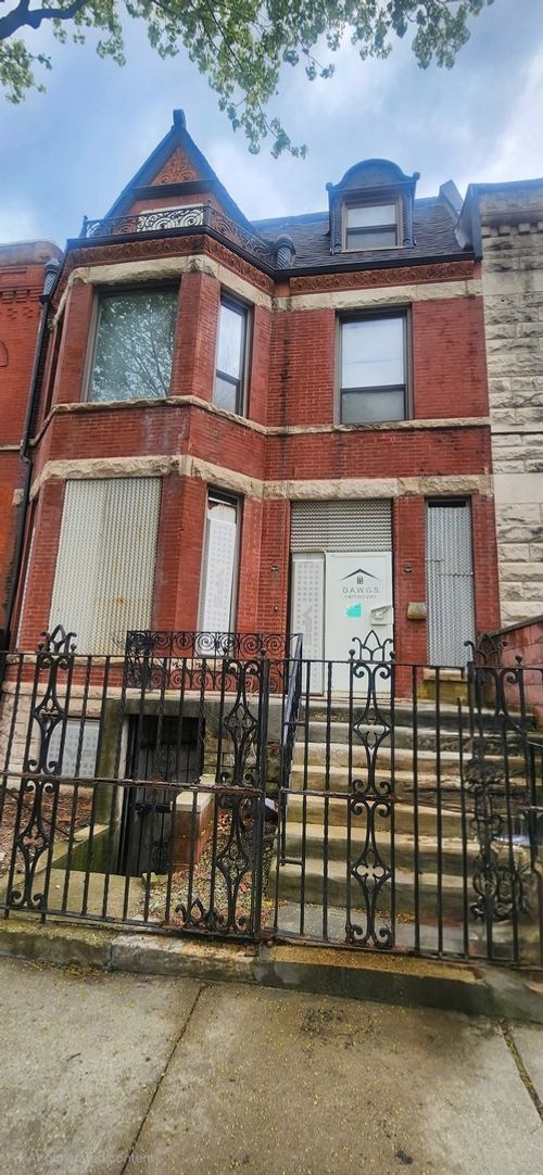 3143 S Giles Ave, Chicago, IL, 60616-3937 | Card Image