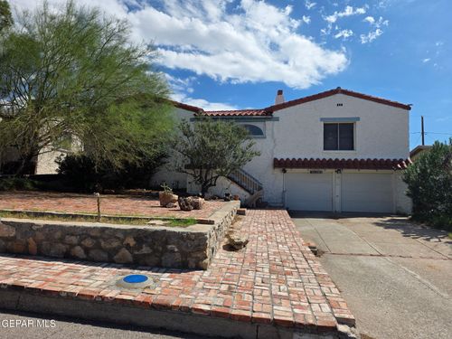 1104 Moore St, El Paso, TX, 79902-2141 | Card Image