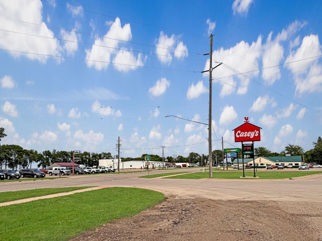 Right on US Highway 14 | Image 10