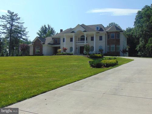 1027 Towlston Rd, MCLEAN, VA, 22102-1116 | Card Image