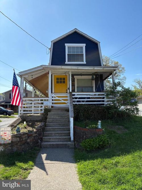 518 Furnace Street, EMMAUS, PA, 18049 | Card Image