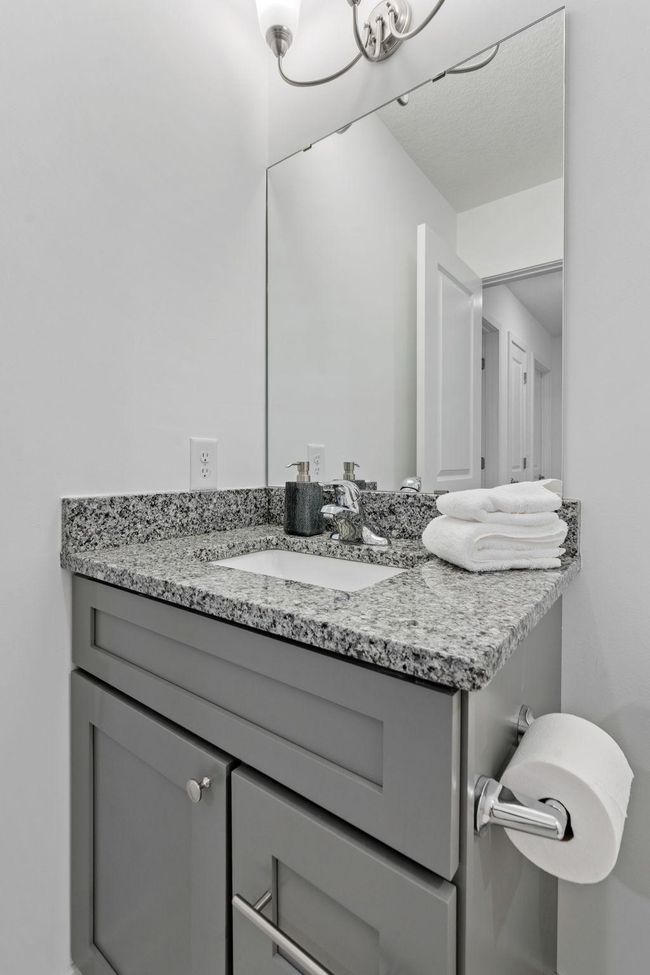 3141 Clover Ridge Dr, Townhouse with 3 bedrooms, 3 bathrooms and null parking in Chaska MN | Image 32
