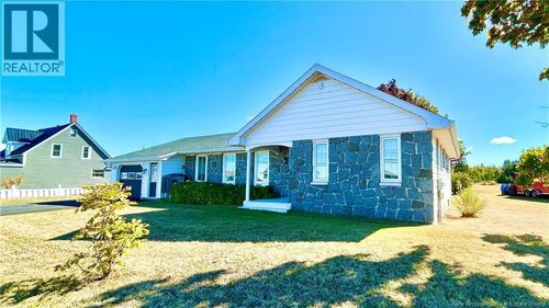 {{alt}} | Card Image