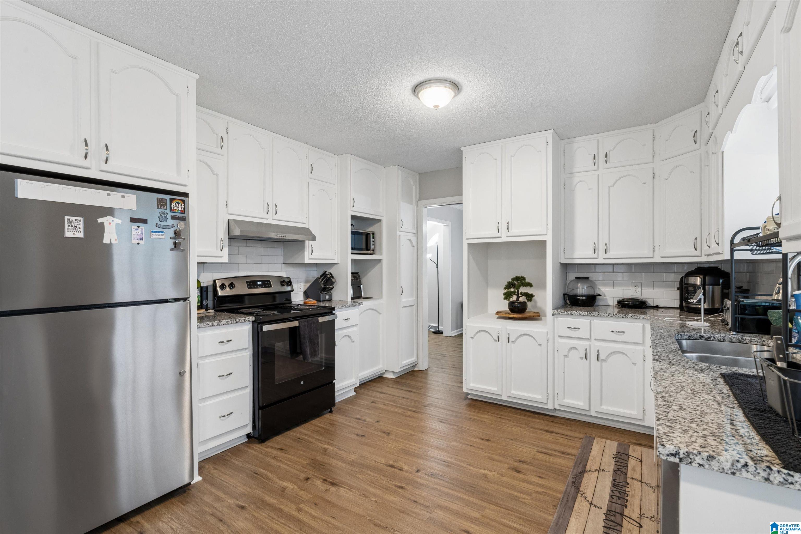 Residential in CENTER POINT 3