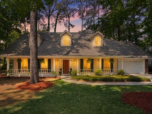 208 Evangeline Dr, Mandeville, LA, 70471-1874 | Card Image