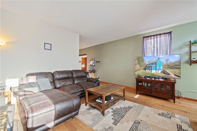 126 Coal Bluff Rd, House other with 3 bedrooms, 3 bathrooms and null parking in Finleyville PA | Image 15