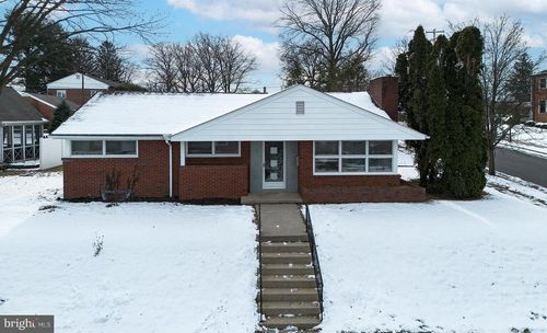 236 W Granada Ave, HERSHEY, PA, 17033-1539 | Card Image