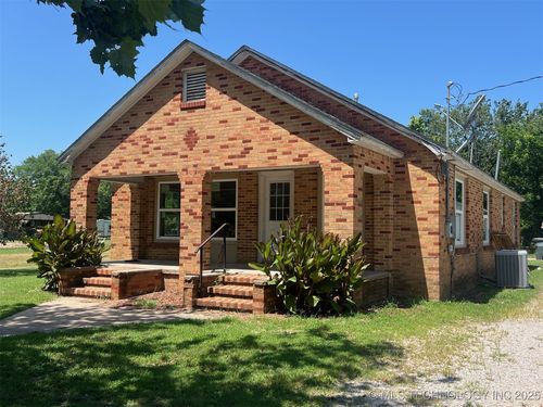 201 N 8th Ave, Madill, OK, 73446-2019 | Card Image