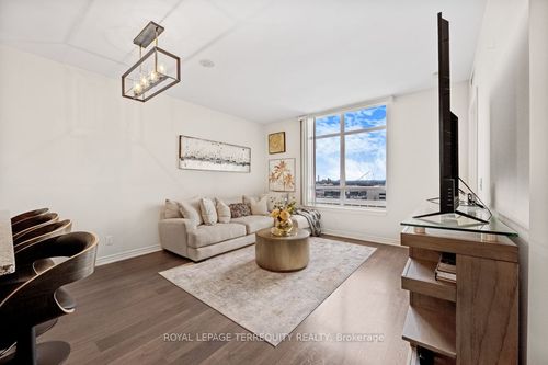 1015-9245 Jane St, Vaughan, ON, L6A0J9 | Card Image