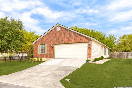 1132 Mira Loma Ln, San Marcos, TX, 78666-9567 | Card Image