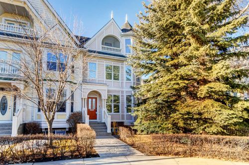 236 Somme Ave Sw, Calgary, AB, T2T5J9 | Card Image