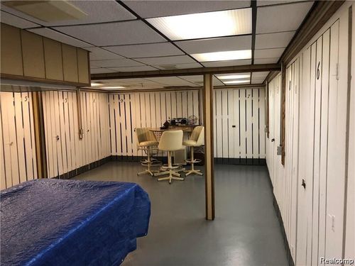 apt-8-549 Elm St, Wyandotte, MI, 48192-5716 | Card Image