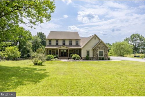 338 Black Horse Rd, CHESTER SPRINGS, PA, 19425-3517 | Card Image
