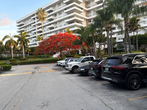 113-199 Ocean Lane Dr, Key Biscayne, FL, 33149-1400 | Card Image