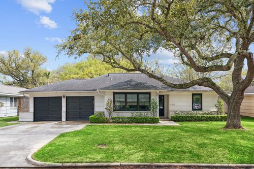 8511 Greenbush St, Houston, TX, 77025-3827 | Card Image