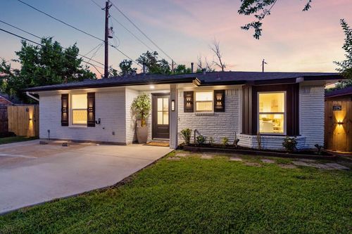 3138 Sunbeam St, Houston, TX, 77051-3526 | Card Image