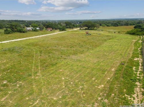 1585 Mogford Rd, San Antonio, TX, 78264-9263 | Card Image