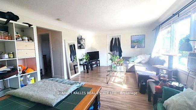 260 Prospect St S, Home with 4 bedrooms, 2 bathrooms and 2 parking in Hamilton ON | Image 6