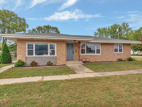 105 N Kankakee St, Coal City, IL, 60416-1023 | Card Image