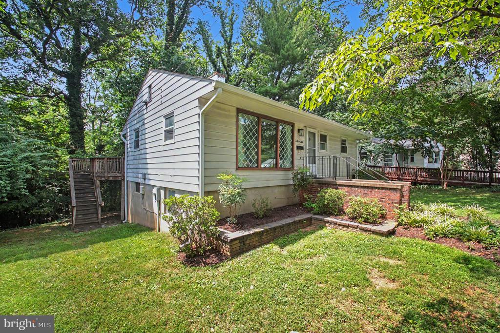 Residential in FALLS CHURCH 5
