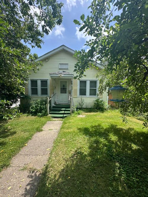450 24th Street N, Springfield, MI, 49037 | Card Image