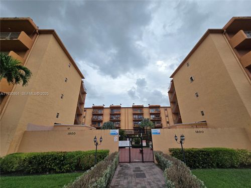 apt-409-1800 W 54th St, Hialeah, FL, 33012-2153 | Card Image
