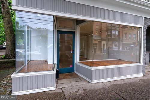 12 N Union St, Lambertville, NJ, 08530-2149 | Card Image