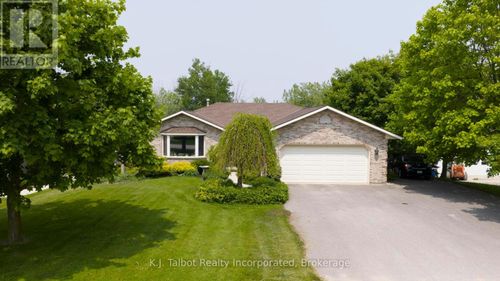 386 Templeton St, Blyth, ON, N0M1H0 | Card Image