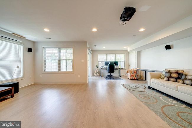 23314 Tradewind Dr, Townhouse with 3 bedrooms, 4 bathrooms and null parking in BRAMBLETON VA | Image 41