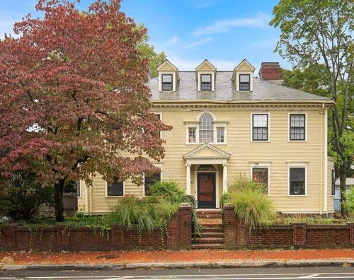 44 Garden St, Cambridge, MA, 02138-1561 | Card Image