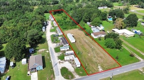 710 9th St, Winnie, TX, 77665-7239 | Card Image