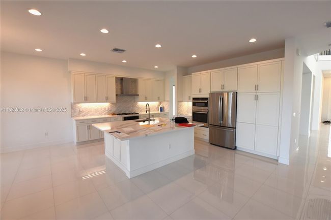 17064 Teton River Rd, House other with 5 bedrooms, 7 bathrooms and null parking in Boca Raton FL | Image 4