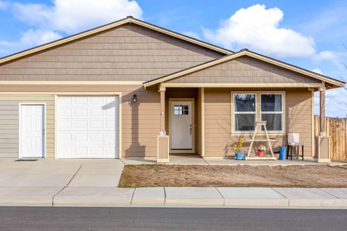 539 Se Leisek Way, Madras, OR, 97741-3506 | Card Image