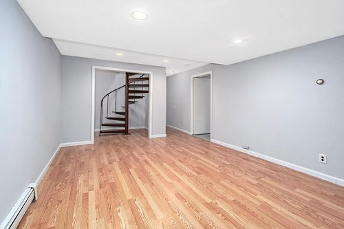 23 Pineview Rd, Mount Kisco, NY, 10549-3935 | Card Image