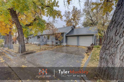 307 Grove, Glenrock, WY, 82637 | Card Image