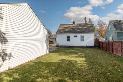 900 E 207th Street, House other with 3 bedrooms, 1 bathrooms and null parking in Euclid OH | Image 2