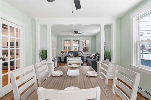 10 Geneva St, Providence, RI, 02908-4615 | Card Image