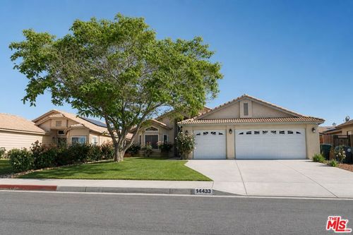 14433 Hillsborough Dr, Victorville, CA, 92392 | Card Image