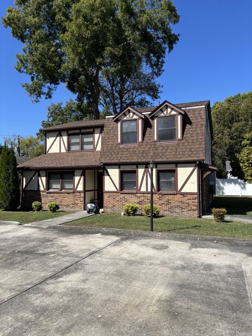 113 E Moore St, Tullahoma, TN, 37388-3639 | Card Image