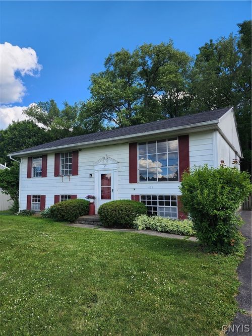 836 S Lamont Dr, Cortland, NY, 13045-3631 | Card Image