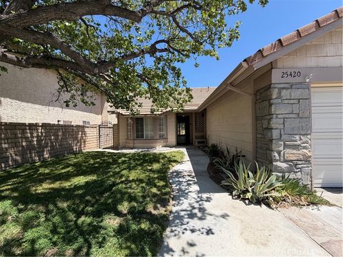 25420 Sheffield Ln, Saugus, CA, 91350 | Card Image